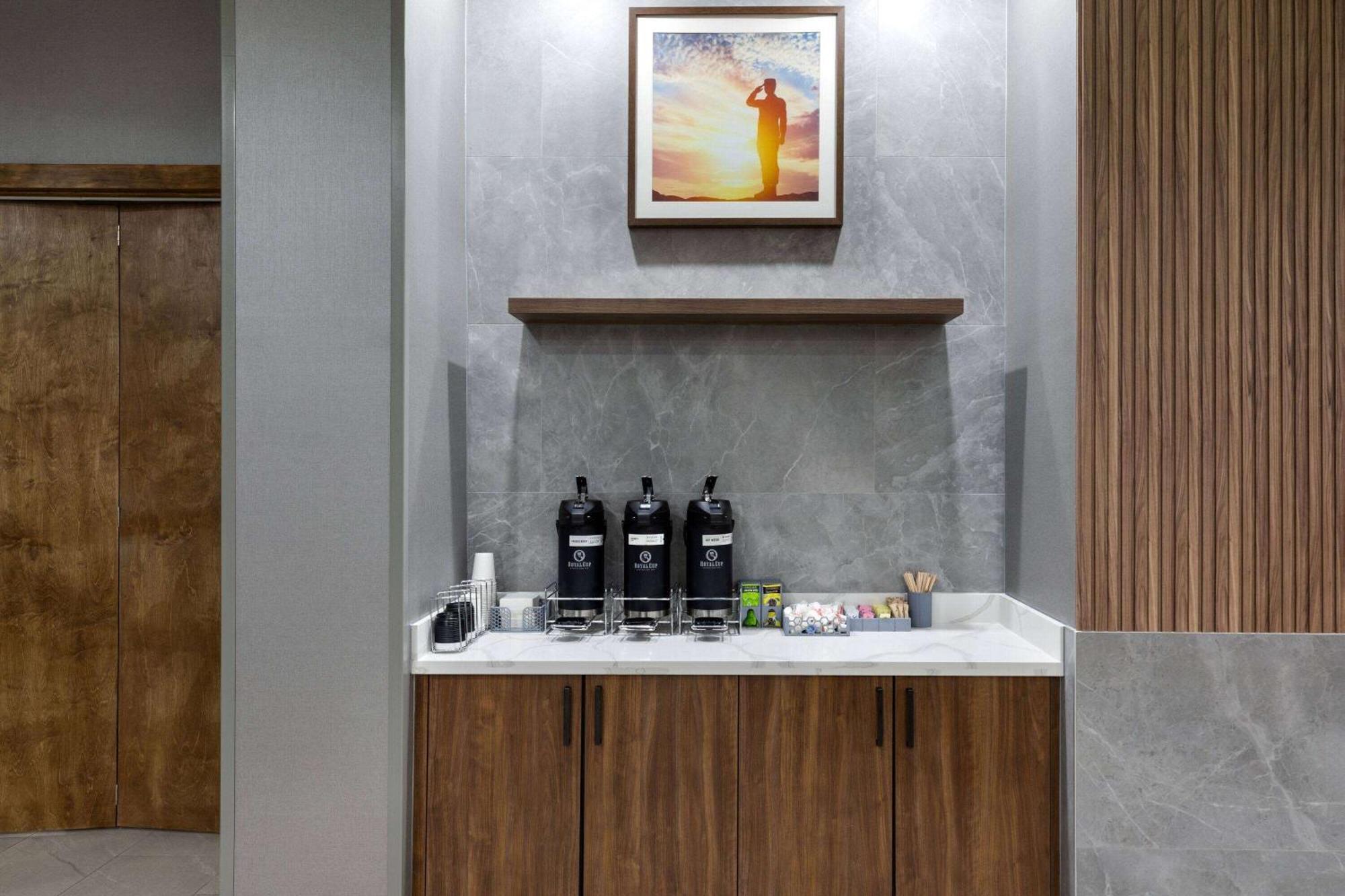 La Quinta Inn & Suites By Wyndham San Antonio At The Rim Zewnętrze zdjęcie