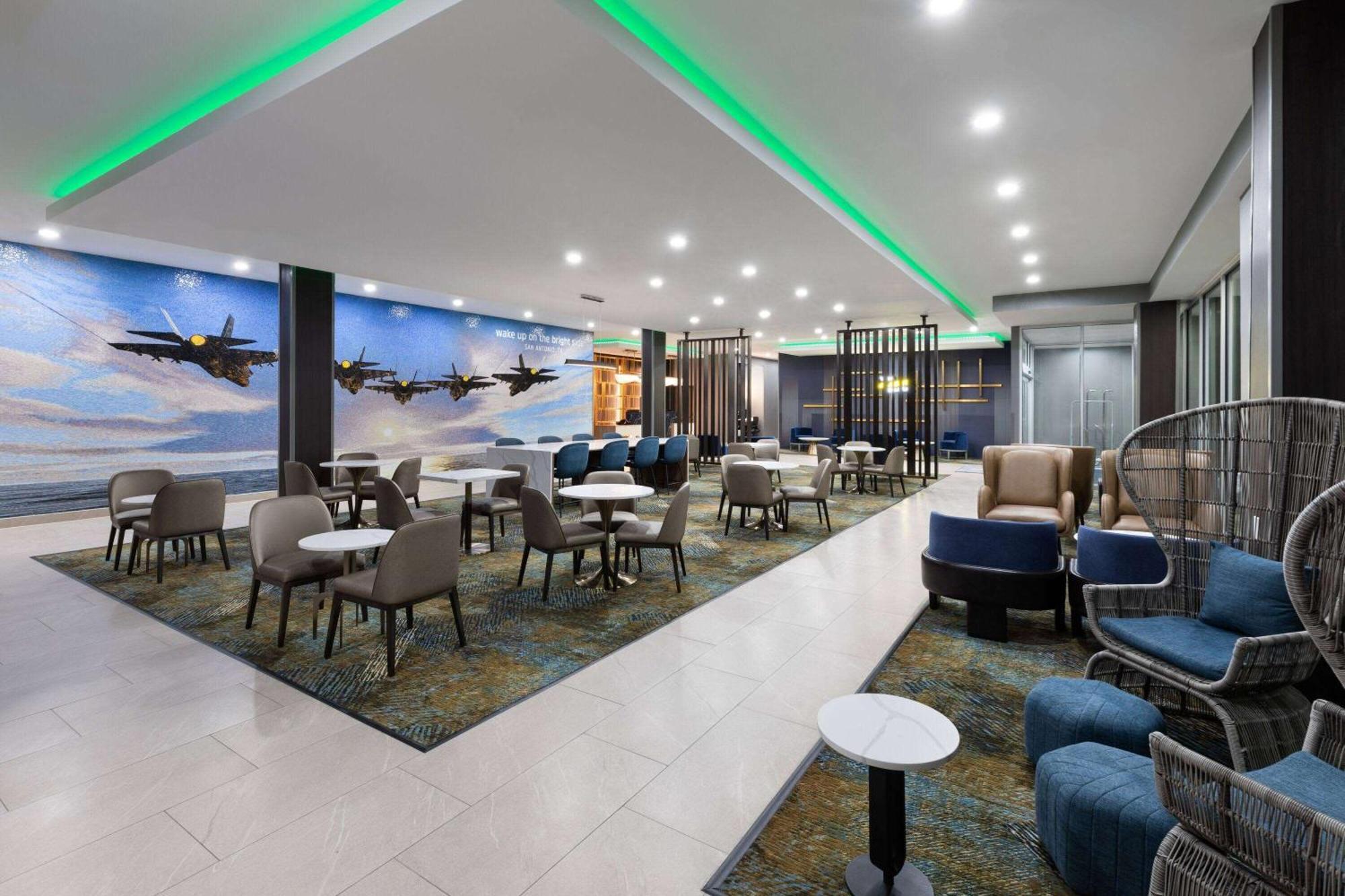 La Quinta Inn & Suites By Wyndham San Antonio At The Rim Zewnętrze zdjęcie